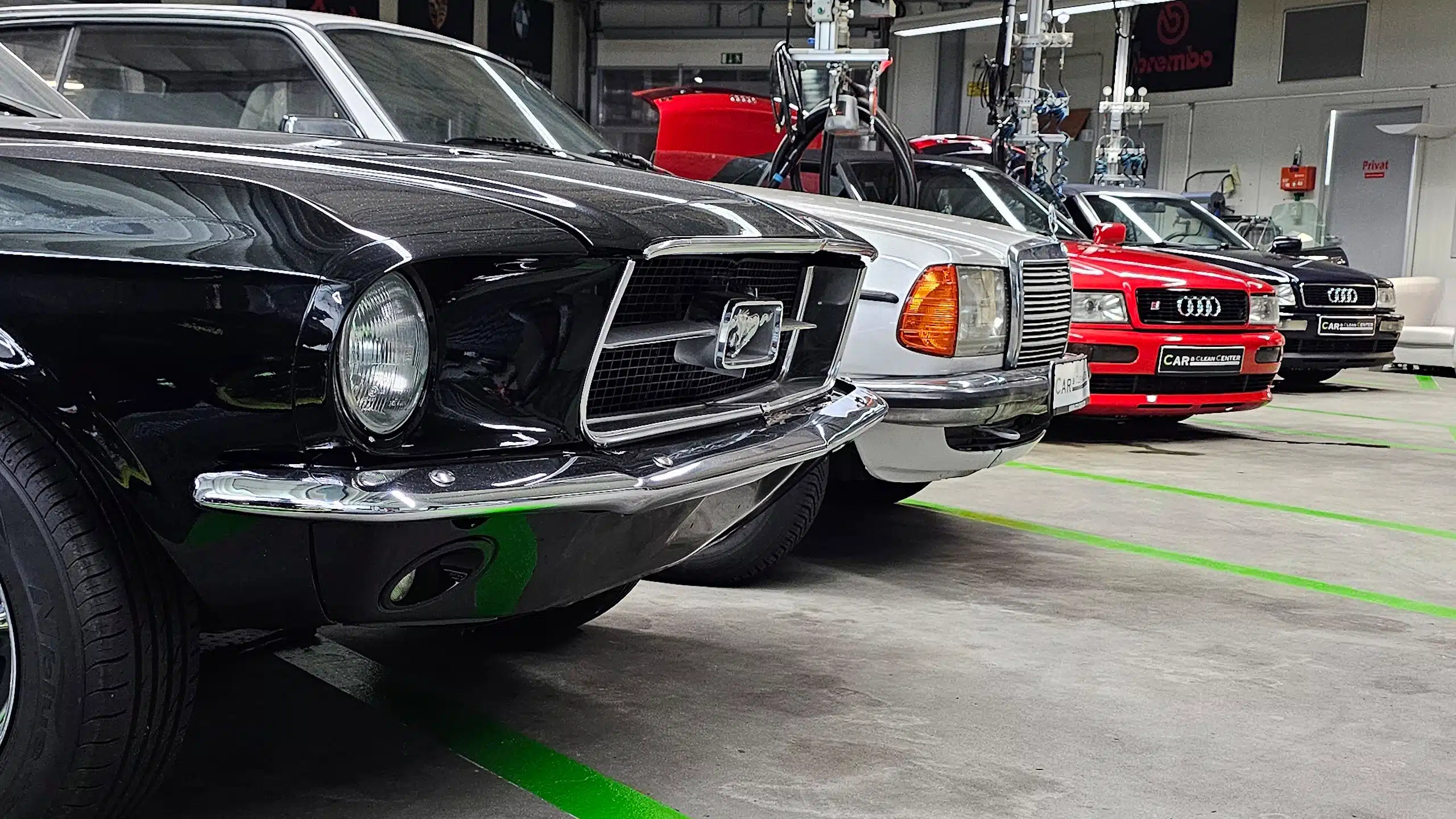 Fahrzeugpolitur mit Spiegelglanz-Finish bei C&C Andernach.