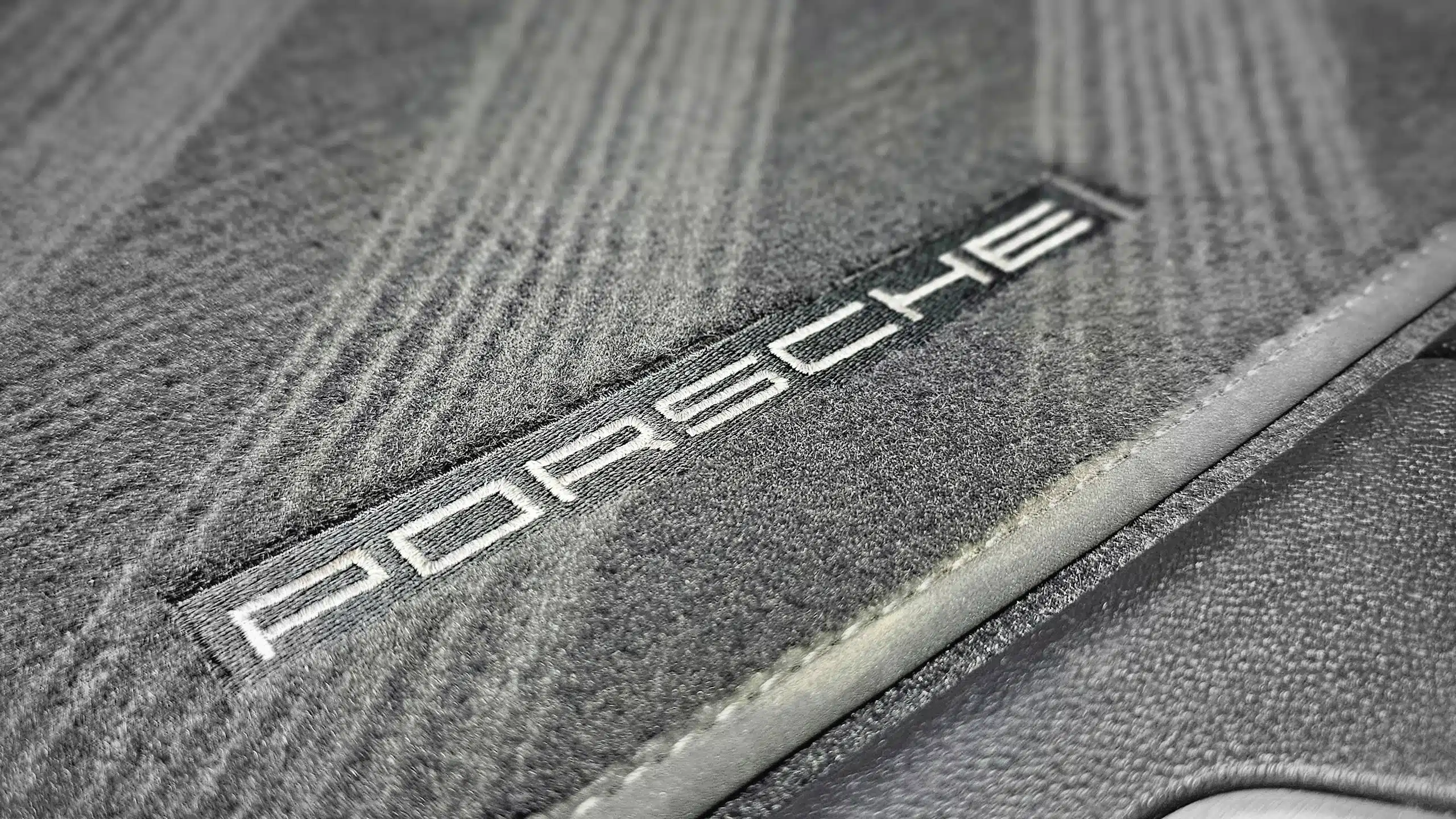 Tiefenreinigung des Innenraums bei C&C Andernach.